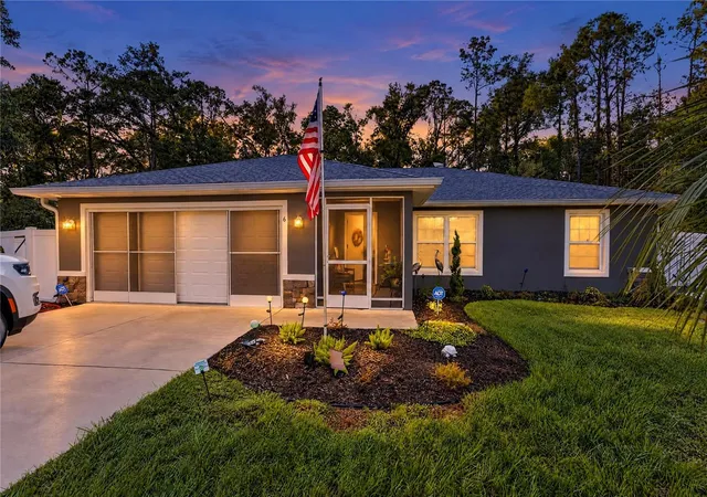 Single family home for sale at 6 Sequoia Loop, OCKLAWAHA, FL 32179 | MLS# GC544295