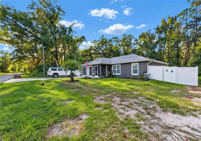 Photo 2 of Single family home for sale at 6 Sequoia Loop, Ocklawaha, FL 32179 | MLS# GC544295 | Listing updated on 2026-10-27