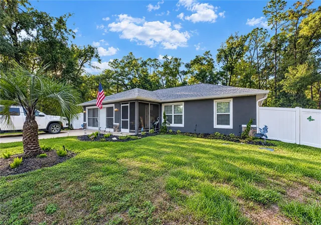 Photo 3 of Single family home for sale at 6 Sequoia Loop, Ocklawaha, FL 32179 | MLS# GC544295 | Listing updated on 2026-10-27