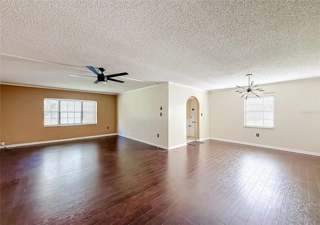 Photo 4 of Condo for sale at 100 E Oak Ter Dr #C1, Leesburg, FL 34748 | MLS# A4710193 | Listing updated on 2026-10-21