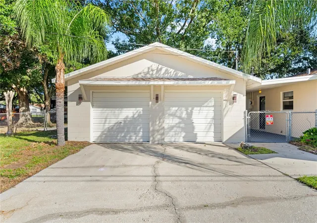 Photo 4 of Single family home for sale at 438 Wisconsin Ave, Saint Cloud, FL 34769 | MLS# S5159862 | Listing updated on 2026-10-29