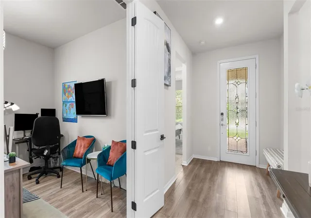 Photo 4 of Single family home for sale at 19234 Mossy Pine Dr, Tampa, FL 33647 | MLS# TB8559726 | Listing updated on 2026-10-26