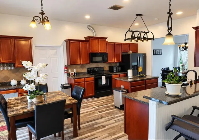 Photo 4 of Single family home for sale at 6100 Excalibur Ct, Saint Cloud, FL 34772 | MLS# O6451204 | Listing updated on 2026-10-21