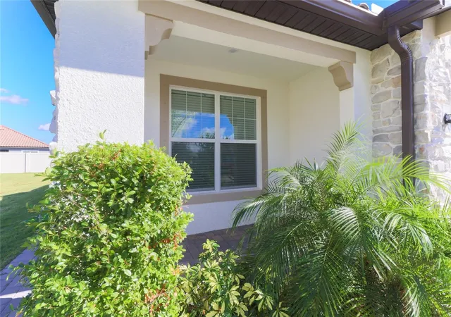Photo 4 of House for sale at 2501 Avolet Ct, Bradenton, FL 34211 | MLS# A4710202 | Listing updated on 2026-10-22