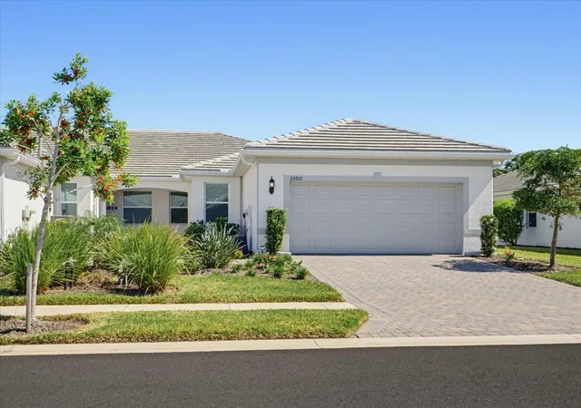 Photo 2 of House for sale at 25912 Bimini Sands Ct, Englewood, FL 34223 | MLS# N6146281 | Listing updated on 2026-10-22