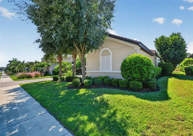 Photo 2 of Single family home for sale at 4740 Benito Ct, Bradenton, FL 34211 | MLS# A4710207 | Listing updated on 2026-10-27