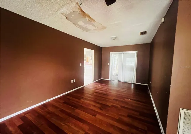 Photo 3 of Single family home for sale at 3131 Chalon St, New Port Richey, FL 34655 | MLS# W7890459 | Listing updated on 2026-10-21