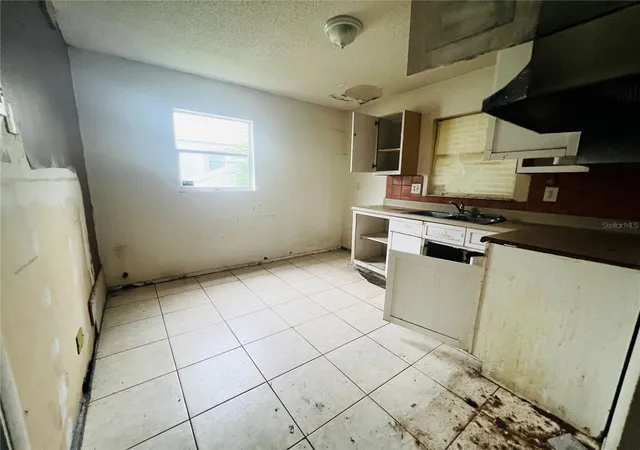 Photo 4 of Single family home for sale at 3131 Chalon St, New Port Richey, FL 34655 | MLS# W7890459 | Listing updated on 2026-10-21