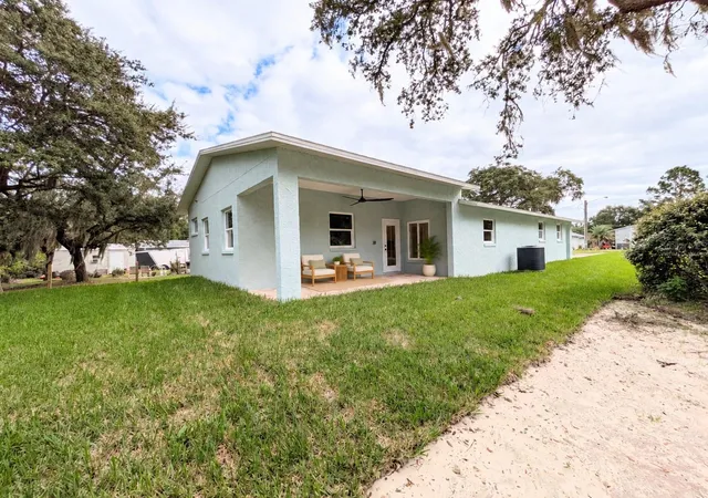 Photo 3 of Single family home for sale at 2748 Glenwood Ave, New Smyrna Beach, FL 32168 | MLS# O6451211 | Listing updated on 2026-10-23