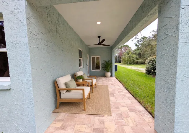 Photo 4 of Single family home for sale at 2748 Glenwood Ave, New Smyrna Beach, FL 32168 | MLS# O6451211 | Listing updated on 2026-10-23