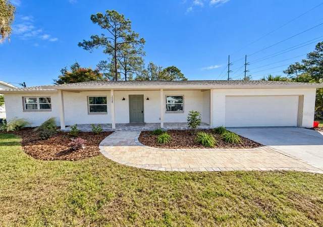 Photo 1 of Sale Pending at 1225 Se 10th Street, Gainesville, FL 32601 | MLS# GC544299 | Listing updated on 2026-10-27