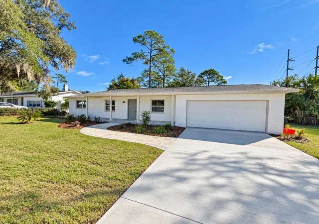 Photo 2 of Sale Pending at 1225 Se 10th Street, Gainesville, FL 32601 | MLS# GC544299 | Listing updated on 2026-10-27