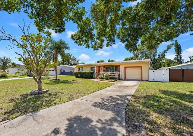 Single family home for sale at 4201 Narvarez Way S, Saint Petersburg, FL 33712 | MLS# TB8559774