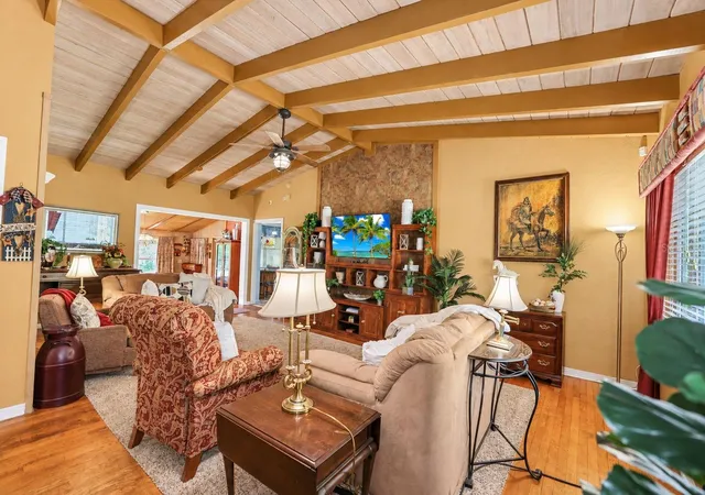 Photo 4 of Single family home for sale at 4201 Narvarez Way S, Saint Petersburg, FL 33712 | MLS# TB8559774 | Listing updated on 2026-10-26