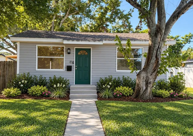Photo 1 of Single family home for sale at 4228 36th Avenue N, Saint Petersburg, FL 33713 | MLS# TB8559775 | Listing updated on 2026-10-25