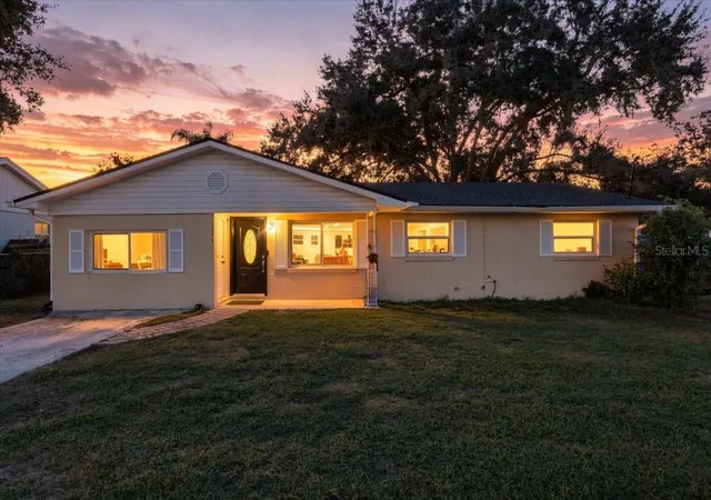 Photo 3 of Single family home for sale at 1096 Carefree Cvs Dr, Winter Haven, FL 33881 | MLS# A4710224 | Listing updated on 2026-10-21