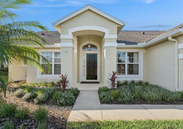 Photo 1 of Single family home for sale at 13624 Bluewater Cir, Orlando, FL 32828 | MLS# O6451232 | Listing updated on 2026-10-23
