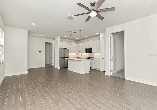 Photo 2 of Townhouse for sale at 9136 Gulf Hvn Dr, Parrish, FL 34219 | MLS# A4710225 | Listing updated on 2026-10-29