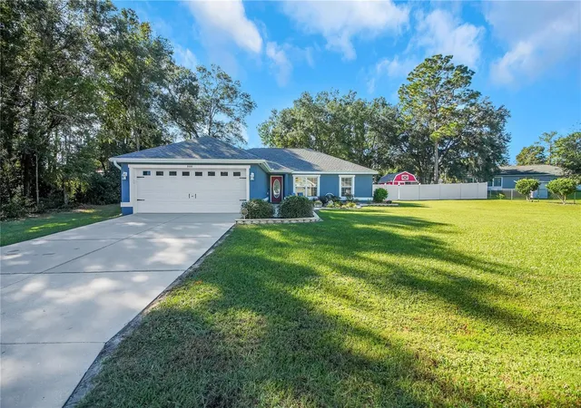 Single family home for sale at 8680 SE 160th Place, SUMMERFIELD, FL 34491 | MLS# G5119279