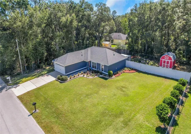 Photo 3 of Single family home for sale at 8680 SE 160th Place, Summerfield, FL 34491 | MLS# G5119279 | Listing updated on 2026-10-23