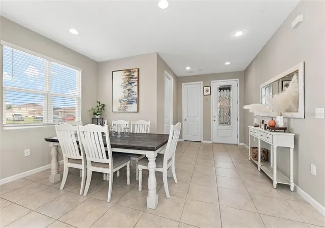 Photo 3 of Single family home for sale at 5595 Western Sun Dr, Saint Cloud, FL 34771 | MLS# S5159875 | Listing updated on 2026-10-21