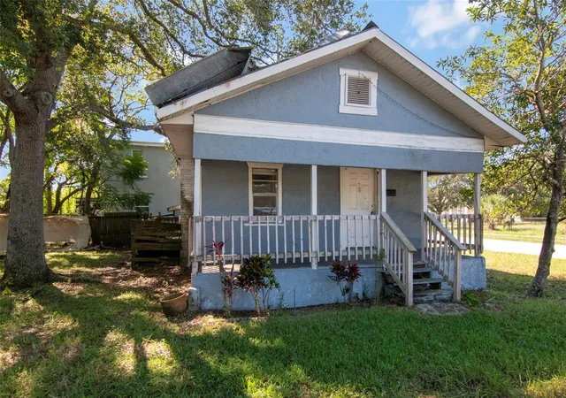 Photo 3 of Single family home for sale at 2601 E 25th Avenue, Tampa, FL 33605 | MLS# TB8559801 | Listing updated on 2026-10-21