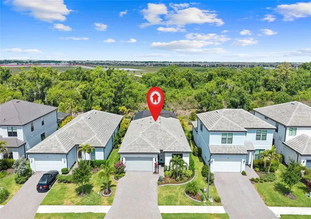Photo 1 of Single family home for sale at 5437 Silverside Pine Ct, Bradenton, FL 34211 | MLS# C7532251 | Listing updated on 2026-10-22
