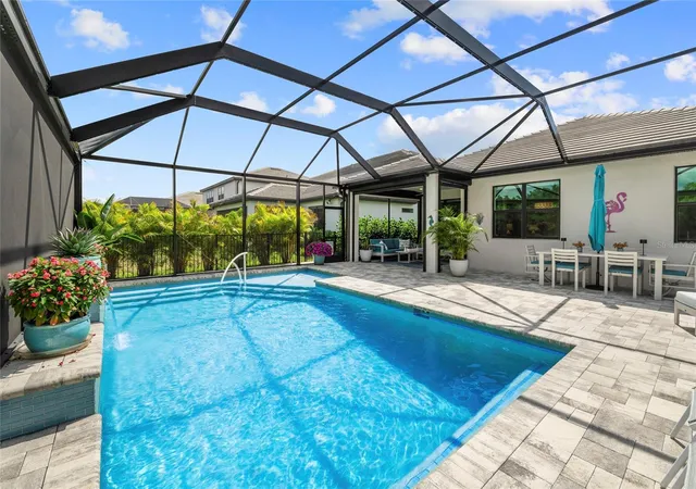 Photo 2 of Single family home for sale at 5437 Silverside Pine Ct, Bradenton, FL 34211 | MLS# C7532251 | Listing updated on 2026-10-22