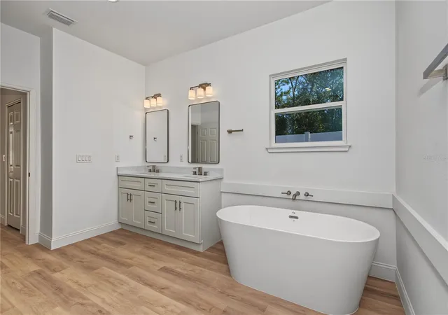 Photo 2 of Single family home for sale at 9714 N Calla Lily Dr, Dunnellon, FL 34433 | MLS# O6451261 | Listing updated on 2026-10-25