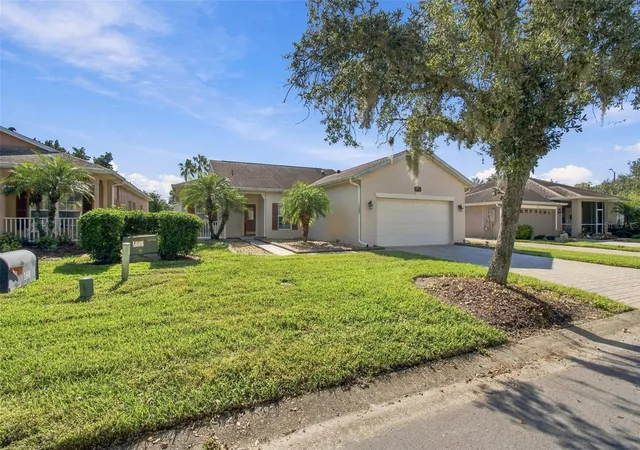 Photo 3 of Single family home for sale at 168 Rock Springs Dr, Kissimmee, FL 34759 | MLS# W7890468 | Listing updated on 2026-10-22
