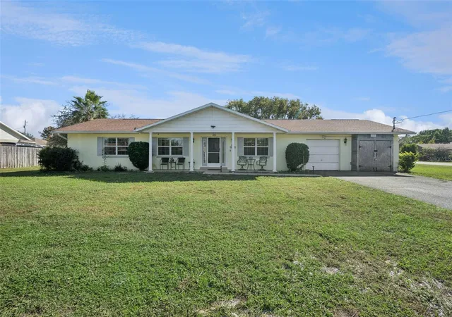 Single family home for sale at 34122 Hunt Ave, LEESBURG, FL 34788 | MLS# O6451268