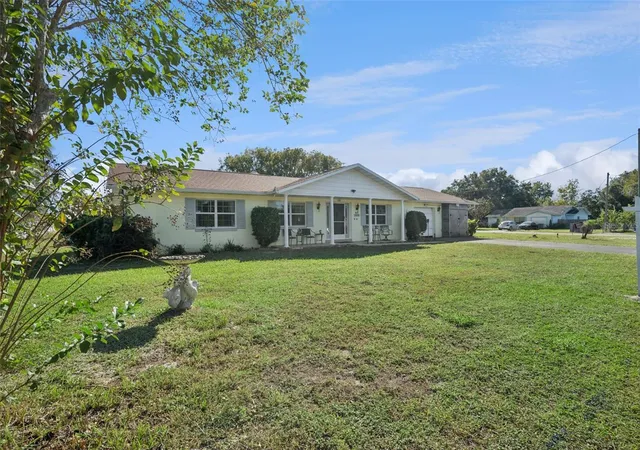 Photo 1 of Single family home for sale at 34122 Hunt Ave, Leesburg, FL 34788 | MLS# O6451268 | Listing updated on 2026-10-28