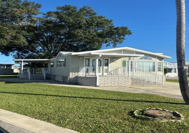 Manufactured home for sale at 9000 US Hwy 192 #150, CLERMONT, FL 34714 | MLS# S5159884