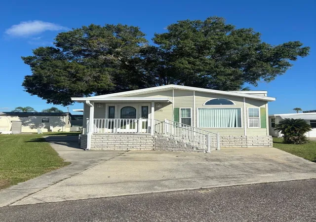 Photo 1 of Manufactured home for sale at 9000 US Hwy 192 #150, Clermont, FL 34714 | MLS# S5159884 | Listing updated on 2026-10-21