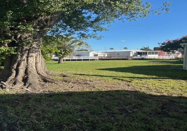Photo 3 of Manufactured home for sale at 9000 US Hwy 192 #150, Clermont, FL 34714 | MLS# S5159884 | Listing updated on 2026-10-21