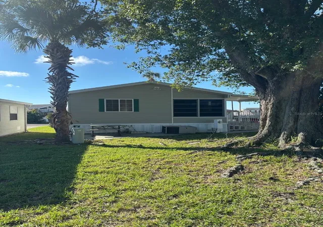 Photo 4 of Manufactured home for sale at 9000 US Hwy 192 #150, Clermont, FL 34714 | MLS# S5159884 | Listing updated on 2026-10-21