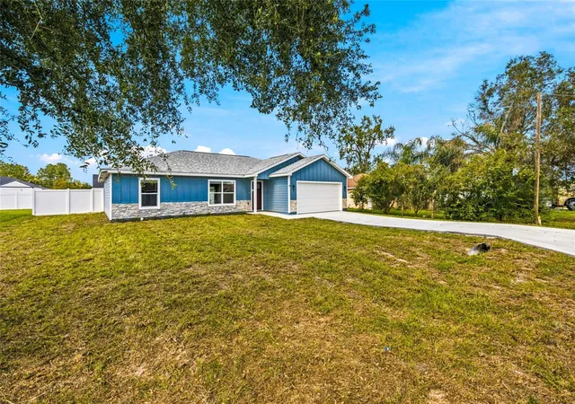 Photo 1 of Single family home for sale at 9 Pine Tr Ter, Ocala, FL 34472 | MLS# OM734360 | Listing updated on 2026-10-23