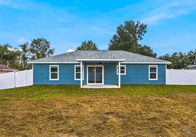 Photo 3 of Single family home for sale at 9 Pine Tr Ter, Ocala, FL 34472 | MLS# OM734360 | Listing updated on 2026-10-23