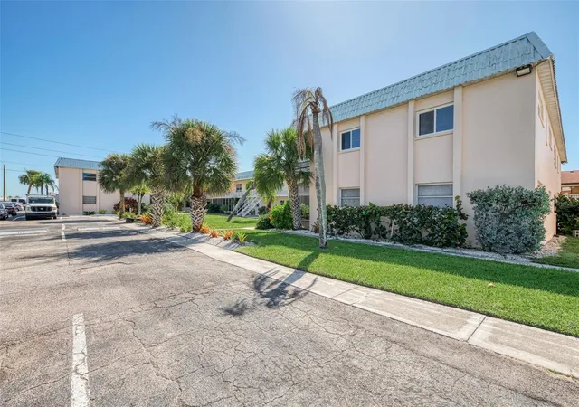 Photo 2 of Condo for sale at 460 Base Ave E #124, Venice, FL 34285 | MLS# A4710240 | Listing updated on 2026-10-23