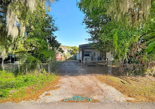 Photo 1 of Manufactured home for sale at 729 Crevasse St, Lakeland, FL 33805 | MLS# L4965915 | Listing updated on 2026-10-27