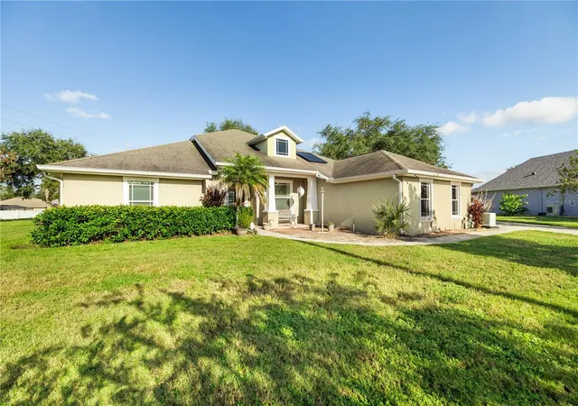 Photo 1 of Single family home for sale at 3002 Via Roma Ct, Plant City, FL 33566 | MLS# TB8559832 | Listing updated on 2026-10-21