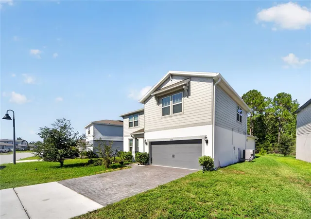 Photo 3 of Single family home for sale at 17301 Cagan Crossings Blvd, Clermont, FL 34714 | MLS# O6451297 | Listing updated on 2026-10-21