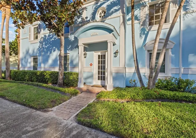 Photo 3 of Condo for sale at 5202 Beach Dr SE #D, Saint Petersburg, FL 33705 | MLS# C7532258 | Listing updated on 2026-10-23