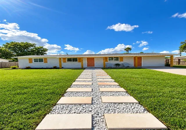 Single family home for sale at 102 Cosmos Dr, ORLANDO, FL 32807 | MLS# S5159893
