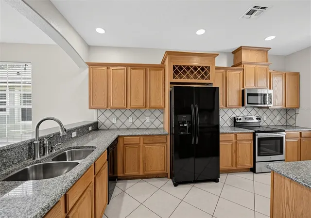 Photo 3 of Single family home for sale at 16042 River Pointe Ct, Orlando, FL 32828 | MLS# TB8559861 | Listing updated on 2026-10-23