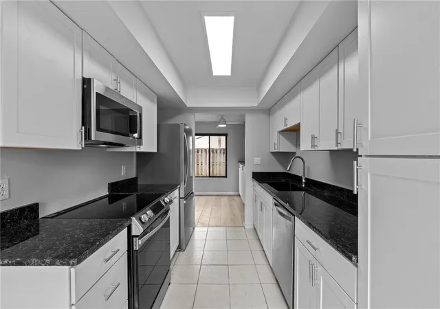 Listing Photo 4 - Condo for sale in building located at 4160 Player Cir, Orlando, FL 32808 - Unit #109