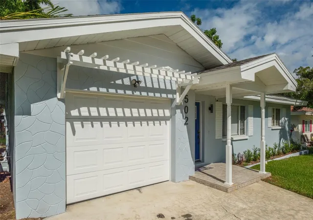 Photo 4 of Single family home for sale at 502 N Lincoln Ave, Clearwater, FL 33755 | MLS# TB8559867 | Listing updated on 2026-10-21