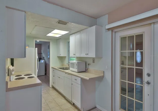 Photo 3 of Single family home for sale at 2408 Juniper Dr, Edgewater, FL 32141 | MLS# O6451325 | Listing updated on 2026-10-20