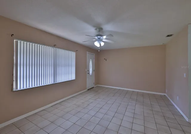 Photo 4 of Single family home for sale at 2408 Juniper Dr, Edgewater, FL 32141 | MLS# O6451325 | Listing updated on 2026-10-21