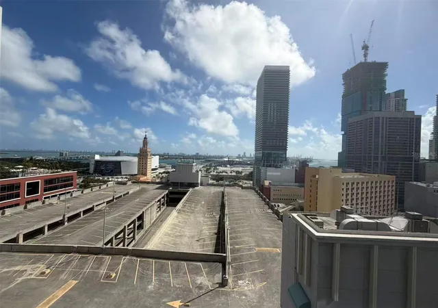 Photo 2 of Condo for sale at 121 NE 5th Street #1413, MIAMI, FL 33132 | MLS# O6451328 | Listing updated on 2026-10-21